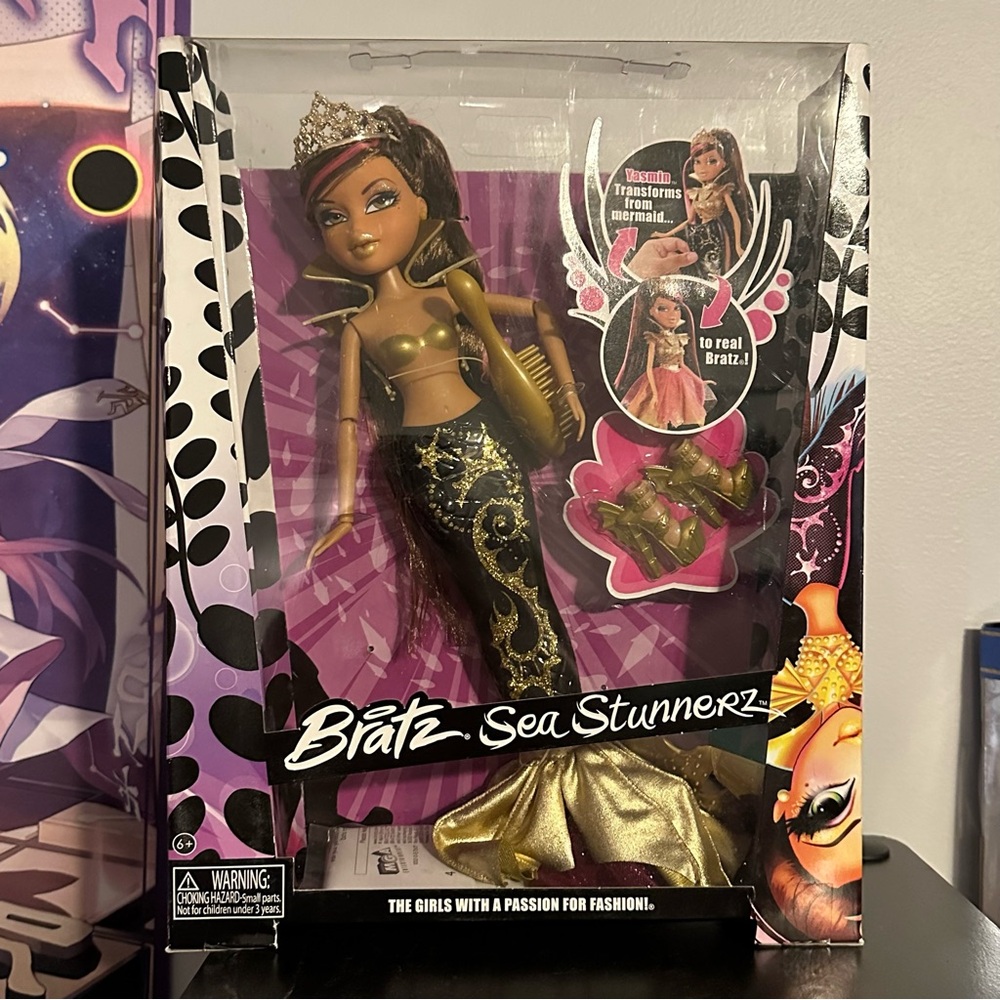 HTF MIB Bratz Sea Stunnerz Doll with Gold Outfit Y2K vintage Bratz doll